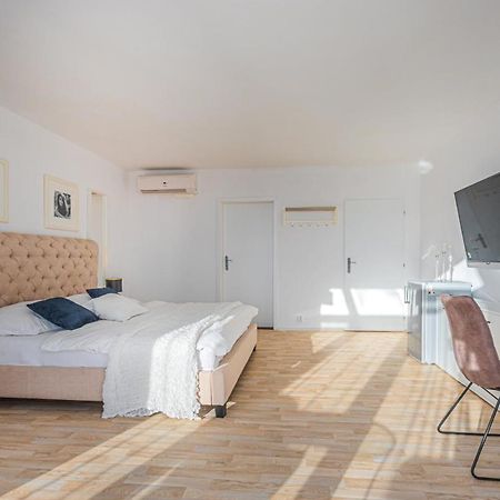 Apartment Jane Praag Buitenkant foto